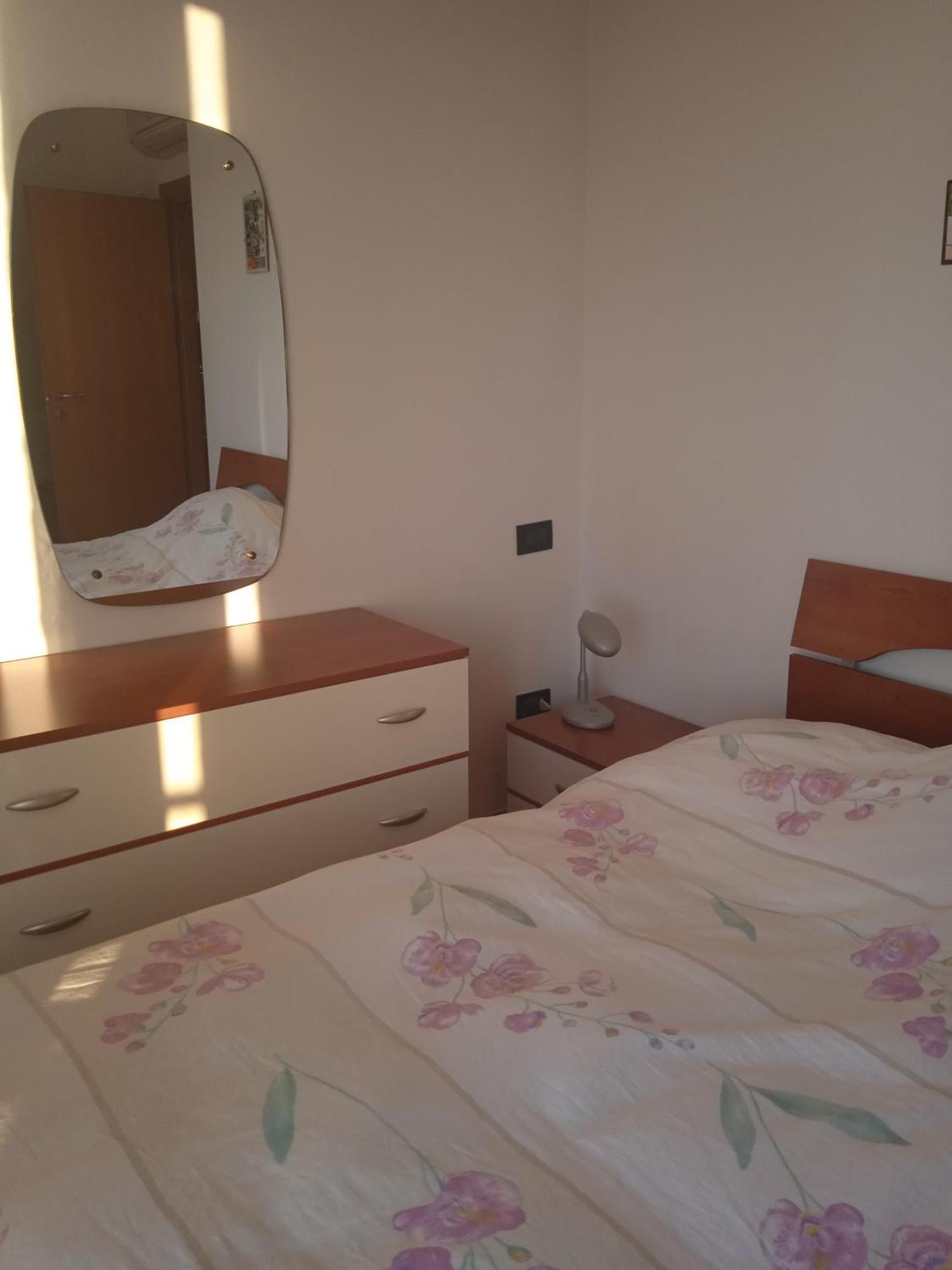 Il Tramonto Apartment Римини Екстериор снимка