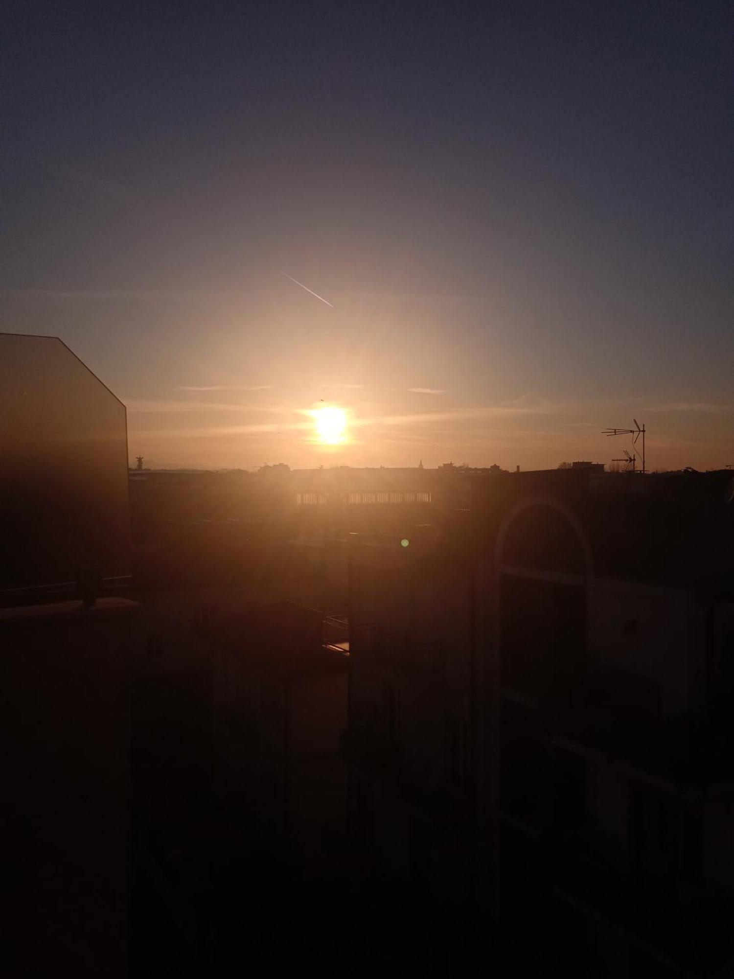 Il Tramonto Apartment Римини Екстериор снимка